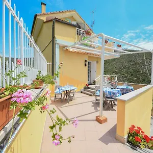  Bed & Breakfast Why Not Jona? Italië