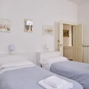 Lustraferi Apartamento